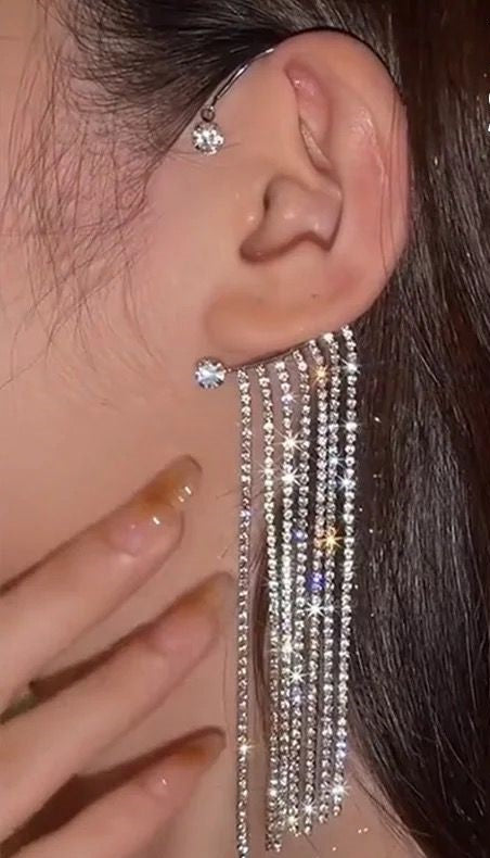 EAR CUFF CADENA BRILLANTES PLATEADO