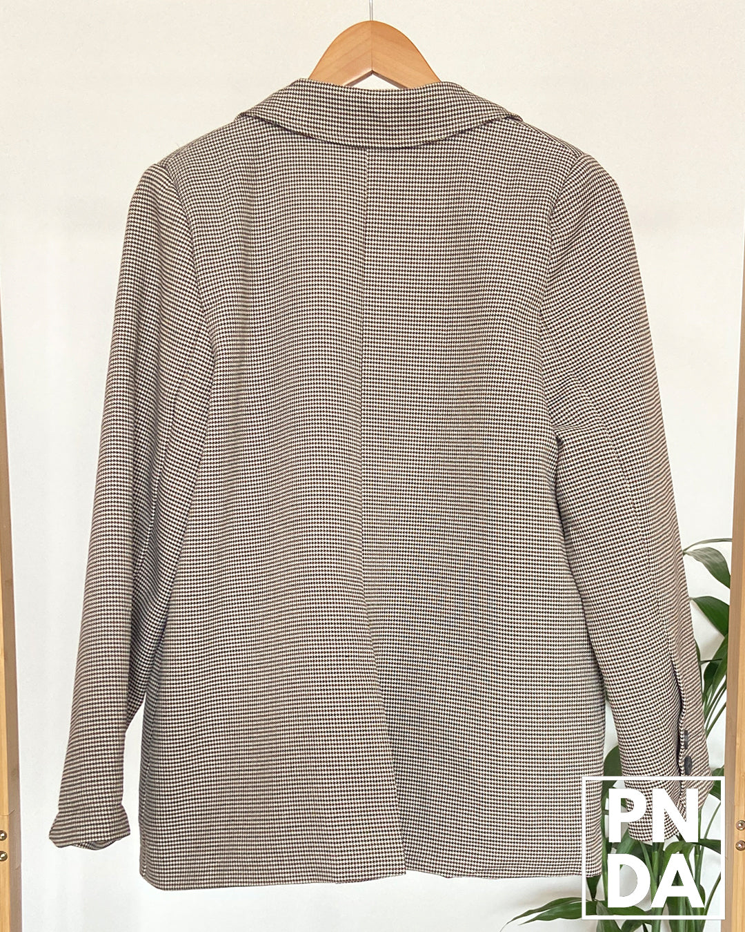 Blazer check beige y negro Limi