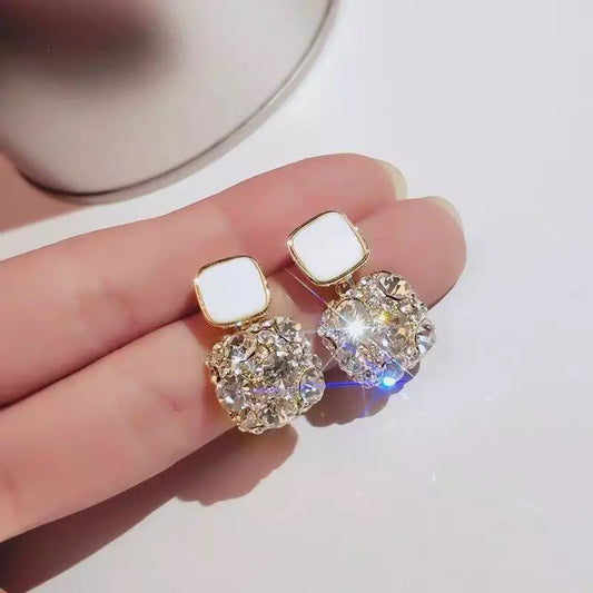 ARETES CUBO BRILLANTES PERLA
