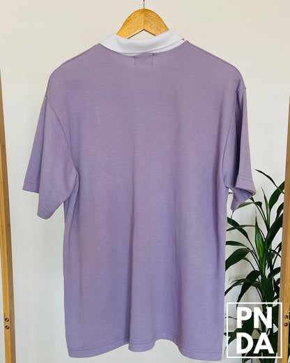 Camiseta AA Crayon Shin-chan morado pastel AA