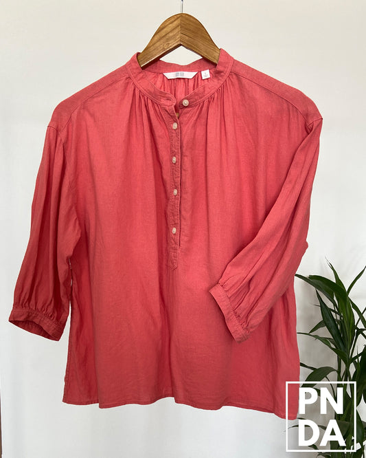 Blusa Henley sandía Uniqlo