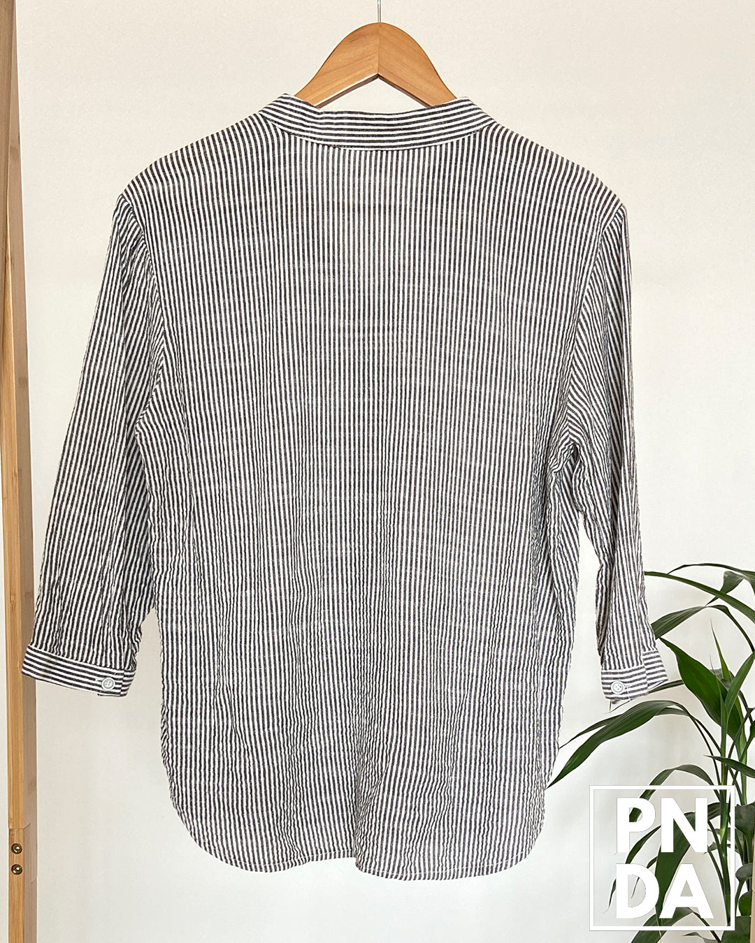 Camisa stripe blanco y negro sin cuello 3/4 MARE