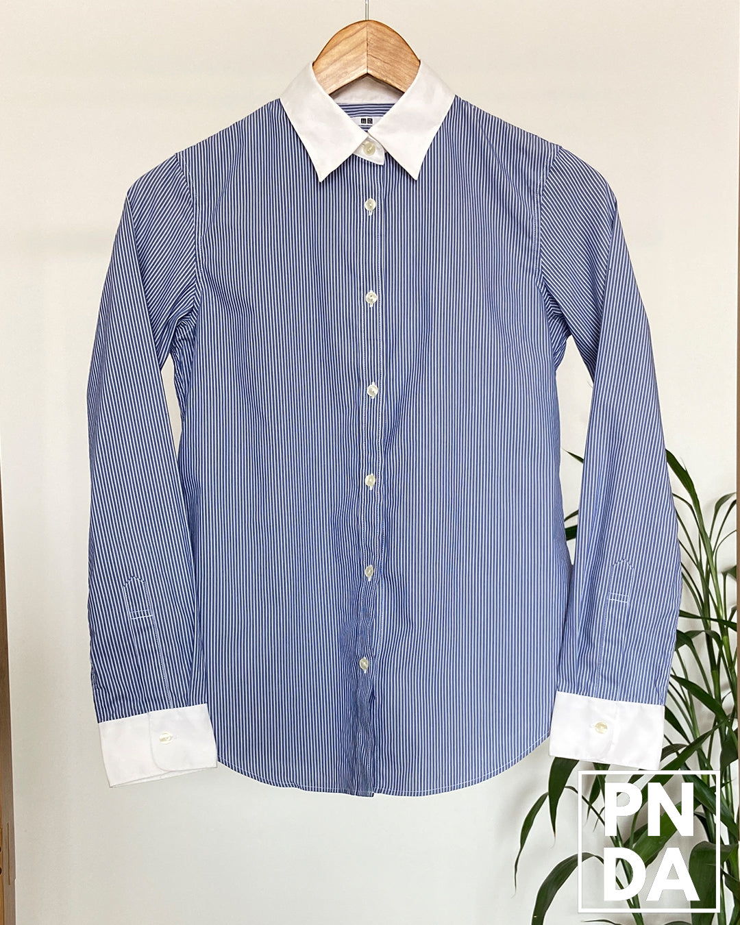 Camisa rayas azul manga y cuello blanco Uniqlo